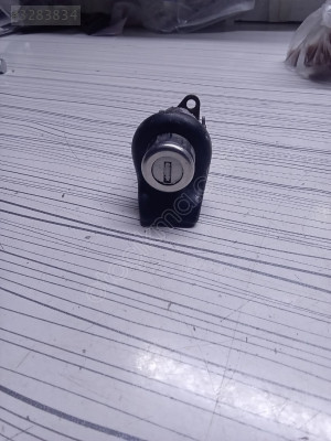 RENAULT 19 Arka bagaj açma kolu