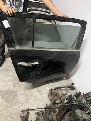 kia sportage sağ arka kapı - kia sportage çıkma sağ arka kapı