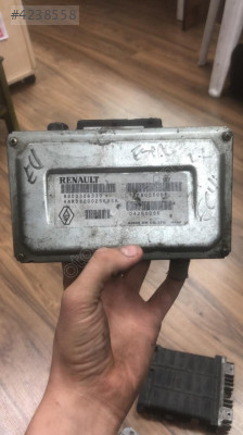 RENAULT ESPACE 2.2 MOTOR BEYNİ (ECU) 8200306333