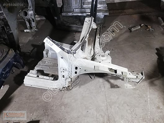 VW Passat B8 Sağ Ön Çeyrek Kılıç Sacı Podye Şasi K M