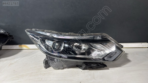 NİSSAN QASHQAİ J11 MAKYAJLI SAĞ FAR