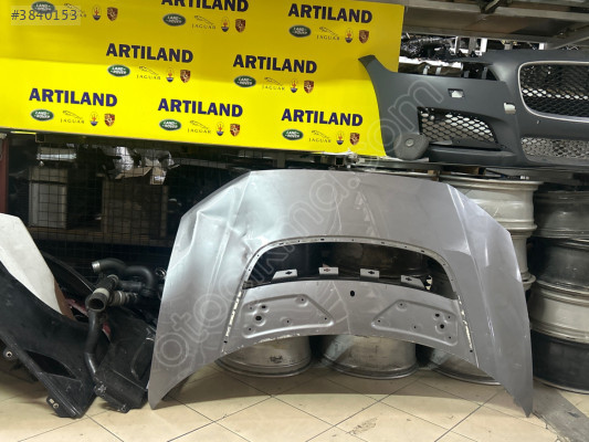 Jaguar ı Pace ön kaput