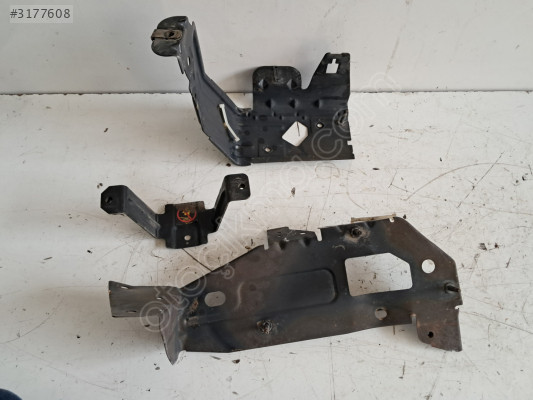FORD TRANSİT MOTOR İÇİ SİGORTA KUTU AYAKLARI