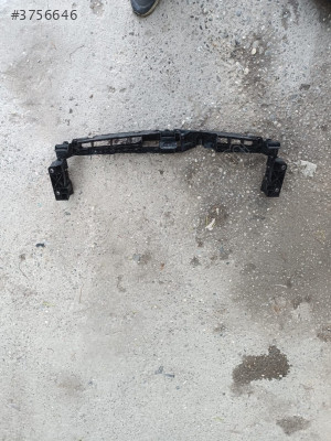 Mercedes E serısı ön panel
