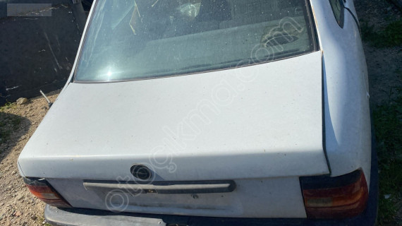 OPEL VECTRA A ARKA BAGAJ KAPAK.OTO ERKAN ÜNYE