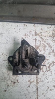 Mazda Familia Kaput Kilidi