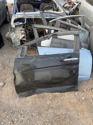 HONDA CİTY SOL ÖN KAPI ÇIKMA ORJİNAL
