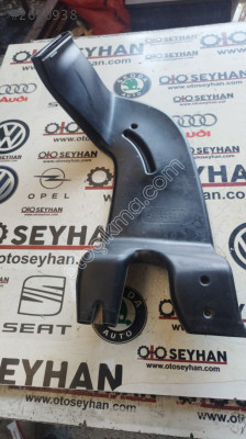 3C0819806A Passat b7 sağ arka havalandırma kanalı