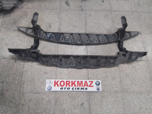 VOLKSWAGEN TOURAN ÖN TAMPON BRAKETI 2009
