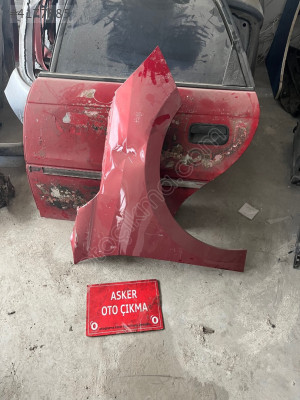 Corsa F sağ ön çamurluk