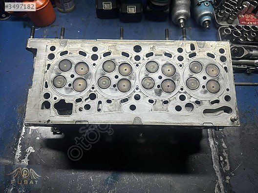 VOLKSWAGEN GOLF 1.6TDİ CXX ÇIKMA SİLİNDİR KAPAĞI