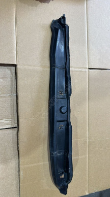 6R0821111  VW POLO SOL ÇAMURLUK BAĞLANTI BRAKETİ