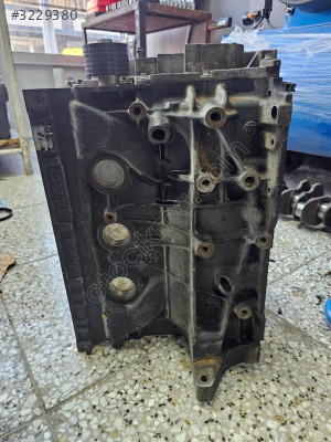 Renault F4R blok yarım motor