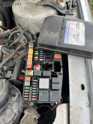 Whatsaptan siparişler Jaguar Xtyp sigorta kutusu