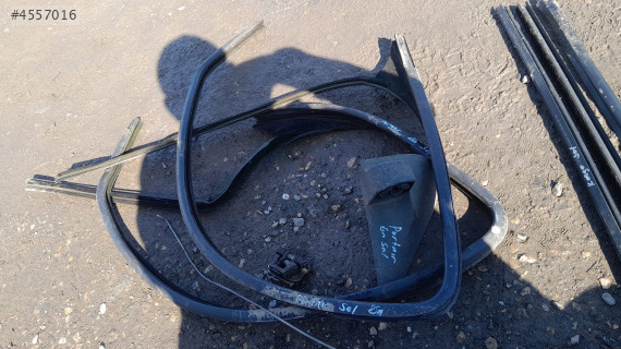 Peugeot partner sol kapı cam fitili