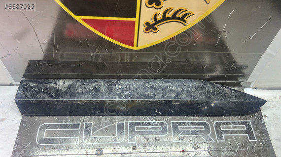 SKODA SUPER-B 15-18 ÇIKM SOL ARKA KAPI ÇİTASI