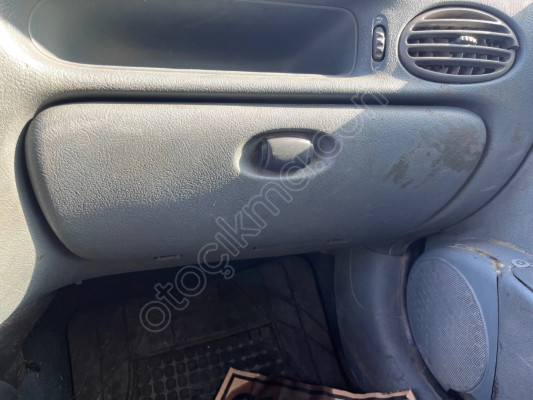 Renault Megane 1 torpido kapağı