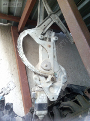 Bmw e34 sağ ön cam krikosu