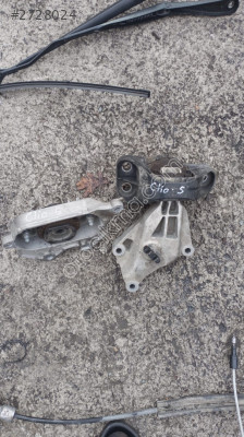 RENAULT CLİO 5 MOTOR KULAĞI ORJINAL CIKMA