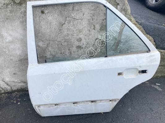 Mercedes W124 Sol Arka Kapı