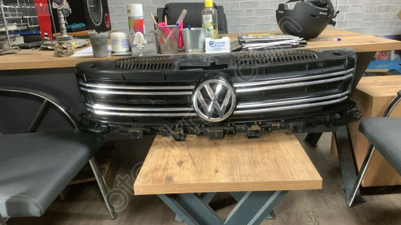 12-17 orjinal hatasız vw tiguan ön panjur orjinal çıkma
