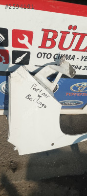 Citroen Berlingo sağ ön çamurluk orijinal çıkma