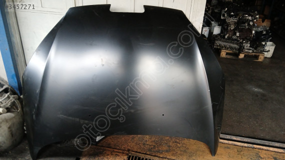 Peugeot 407 ön kaput
