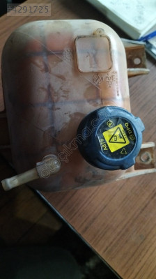 FİAT YENİ DOBLO RADYATÖR EK DEPOSU