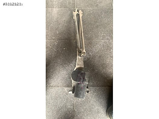 Ford Facus1 silgeç mekanizması motor üzerinde orjinal 3.500 TL