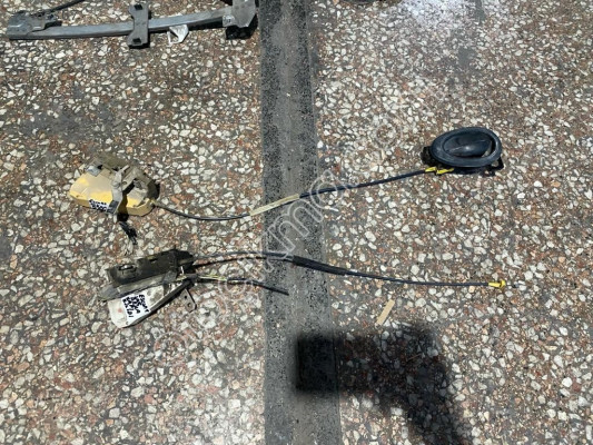 1995-2000 Model Ford Escort Orjinal Sol Arka Kapı Kilidi