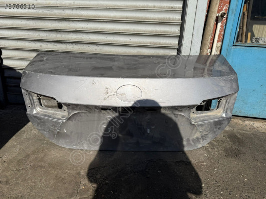 TOYOTA COROLLA 2013 2018 ARKA BAGAJ KAPAĞI ÇIKMA ORJİNAL