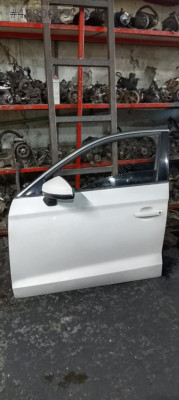 AUDİ A3 SOL ÖN KAPI