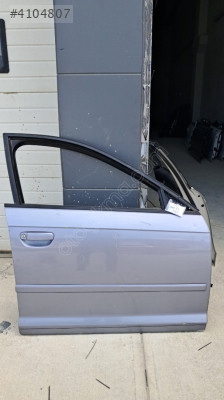 ÖN KAPI - SAĞ - AUDI A3 04-13 - ( 8P4831052A )