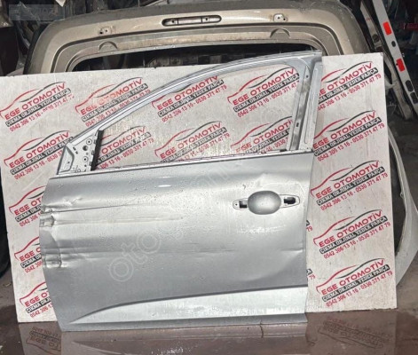 RENAULT MEGAN 4 GRİ SOL ÖN KAPI ORJINAL