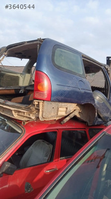 Megane 1 stw station sağ arka çamurluk camı yedek parça