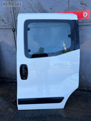 2023 Fiorino orjinal hatasız boyasız sol sürgülü kapı
