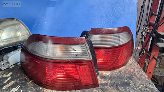 Mazda 626 Sedan Sağ Sol Stop Lambası