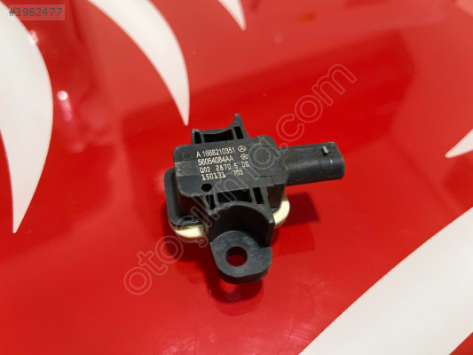 MERCEDES W176 DARBE SENSÖRÜ A1668210351