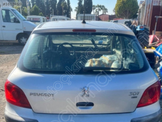Peugeot 307 arka bagaj kapağı