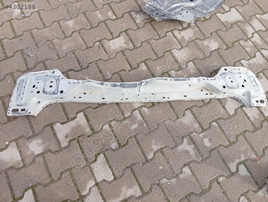 2019 2025 Peugeot riftir arka panel