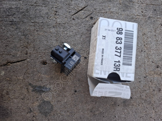 Megan 4 talisman darbe sensörü yan 988337713R