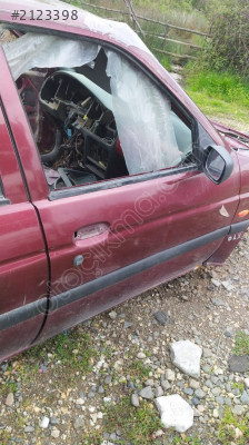 Escort sağ ön kapı çıkma