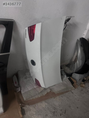 Passat b8 bagaj kapağı