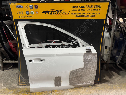 SKODA OCTAVİA SAĞ ÖN KAPI 2020-2025 ÇIKMA ORİJİNAL