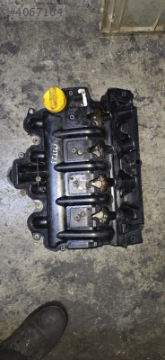Renault Master2 2.5 Külbütör kapağı
