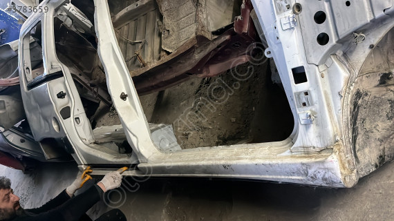 CITROEN BERLİNGO 2008 MODEL SAĞ MARŞPİYEL
