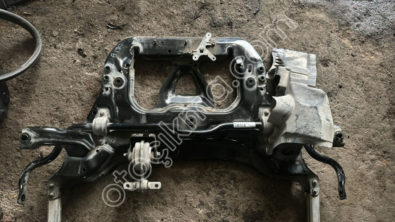 MERCEDES A180 CLA B180 MOTOR TRAVERSİ ÖN BEŞİK BURSA MG