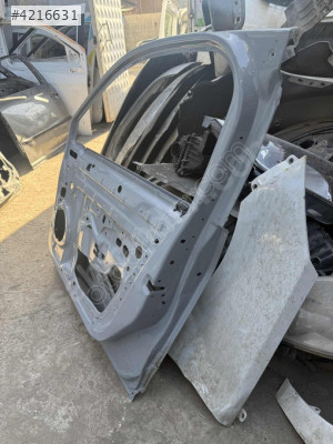 Clio 5 sağ ön kapı