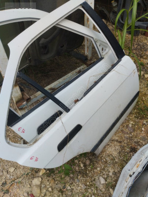 BMW E36 sağ arka kapı