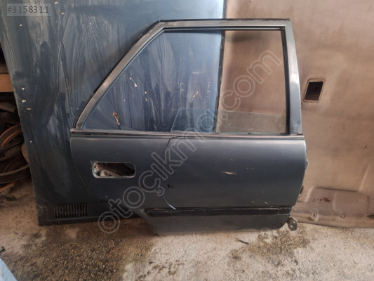 Toyota Corona Orjinal Sağ Arka Kapı